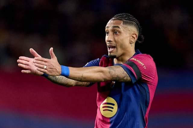 巴萨9000万巨星誓夺欧冠,坚持留队拒绝沙特天价邀约